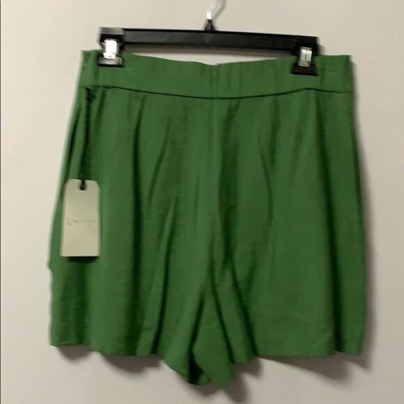 NWT LEITH GREEN SHORTS SIZE M - Picture 2 of 6